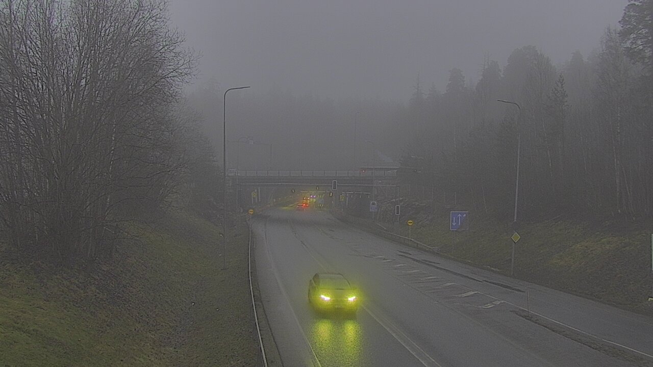 Kelikamerat Kuva Tie 102 Hiidenkallion tunneli, suuaukko etelä, Espoo, Uusimaa