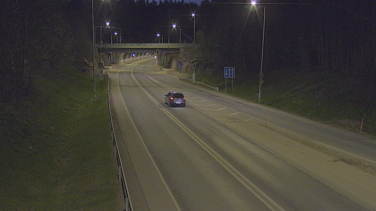 Weather Camera Image Tie 102 Hiidenkallion tunneli, suuaukko etelä, Espoo, Uusimaa