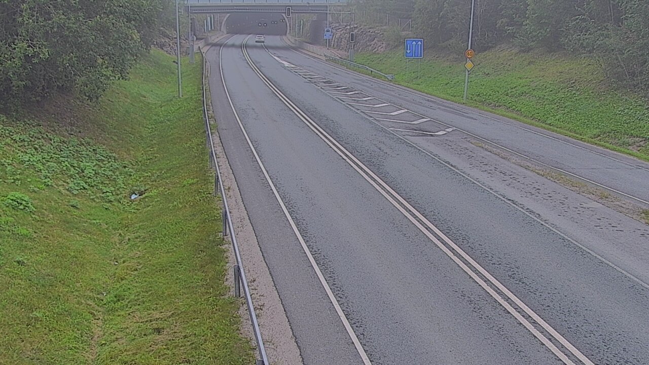 Weather Camera Image Tie 102 Hiidenkallion tunneli, suuaukko etelä, Espoo, Uusimaa
