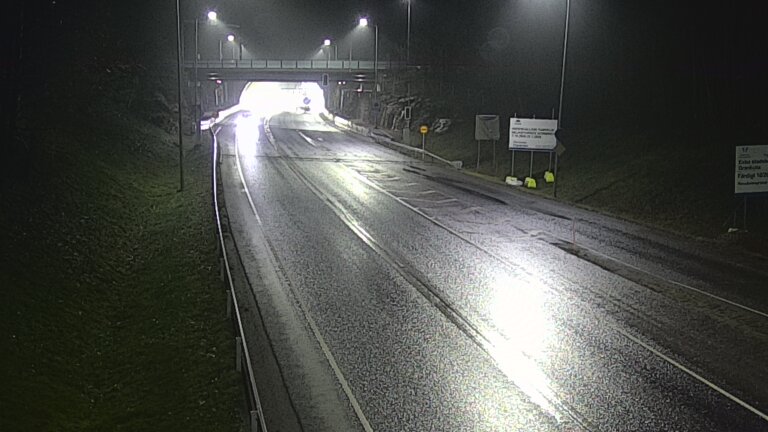 Weather Camera Image Tie 102 Hiidenkallion tunneli, suuaukko etelä, Espoo, Uusimaa