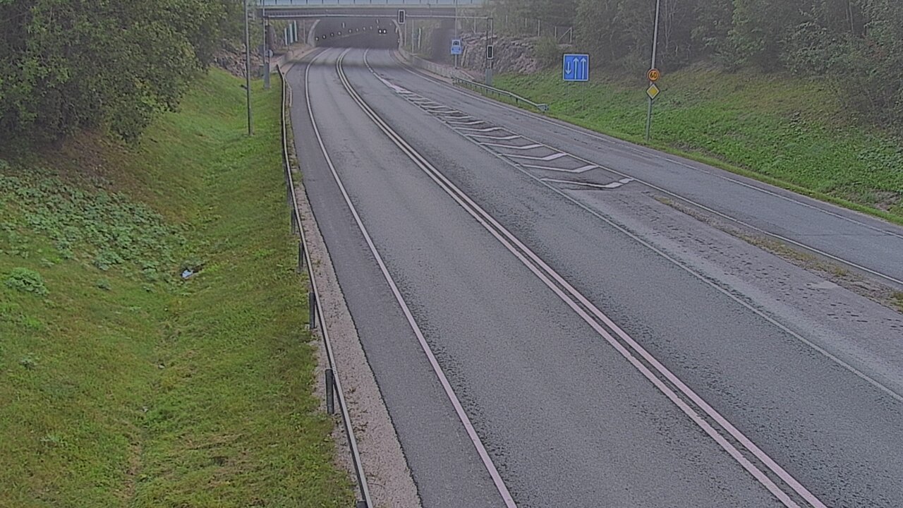 Kelikamerat Kuva Tie 102 Hiidenkallion tunneli, suuaukko etelä, Espoo, Uusimaa