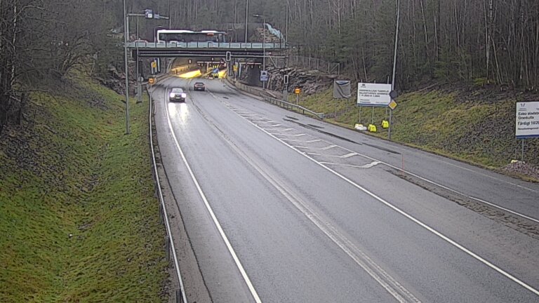 Weather Camera Image Tie 102 Hiidenkallion tunneli, suuaukko etelä, Espoo, Uusimaa