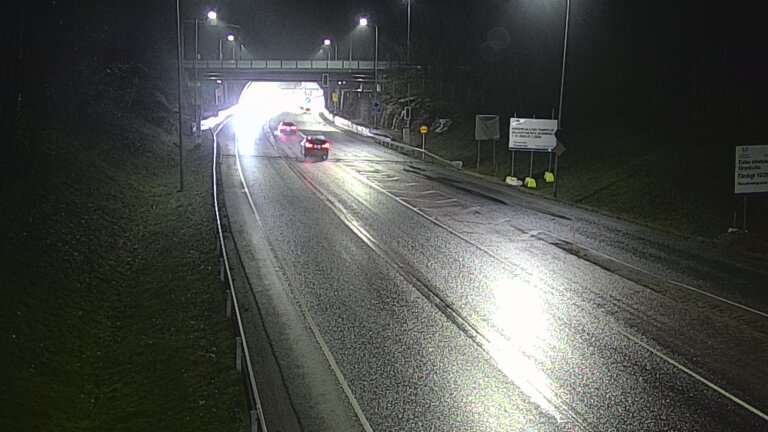 Weather Camera Image Tie 102 Hiidenkallion tunneli, suuaukko etelä, Espoo, Uusimaa
