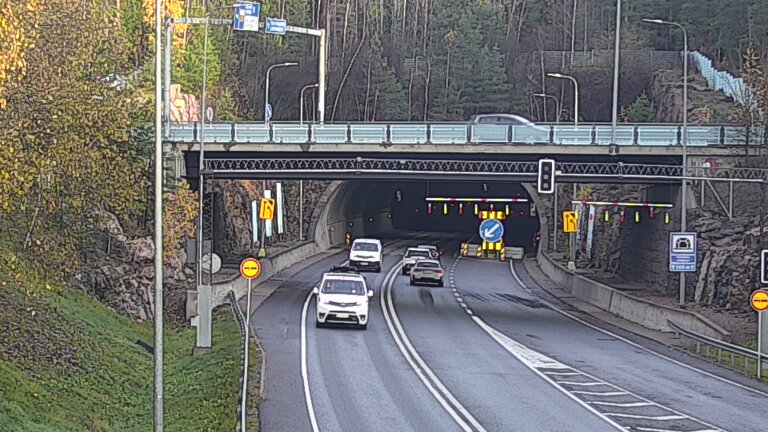 Kelikamerat Kuva Tie 102 Hiidenkallion tunneli, suuaukko etelä, Espoo, Uusimaa