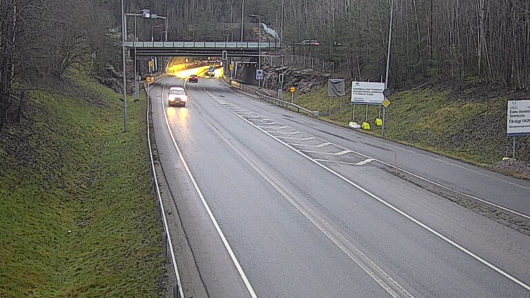 Weather Camera Image Tie 102 Hiidenkallion tunneli, suuaukko etelä, Espoo, Uusimaa