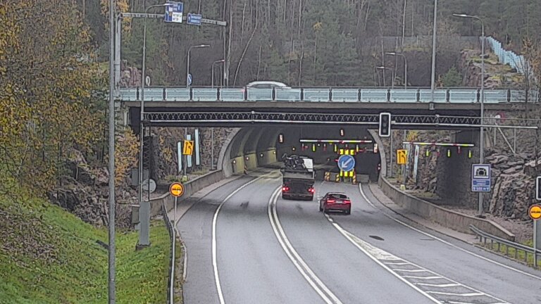 Kelikamerat Kuva Tie 102 Hiidenkallion tunneli, suuaukko etelä, Espoo, Uusimaa