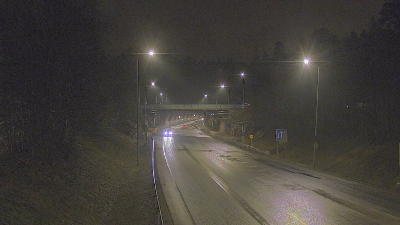 Kelikamerat Kuva Tie 102 Hiidenkallion tunneli, suuaukko etelä, Espoo, Uusimaa