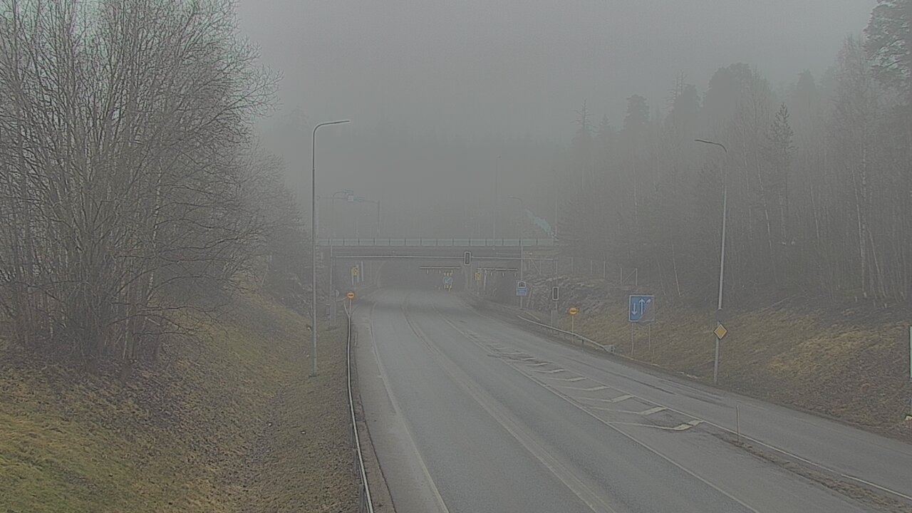 Weather Camera Image Tie 102 Hiidenkallion tunneli, suuaukko etelä, Espoo, Uusimaa