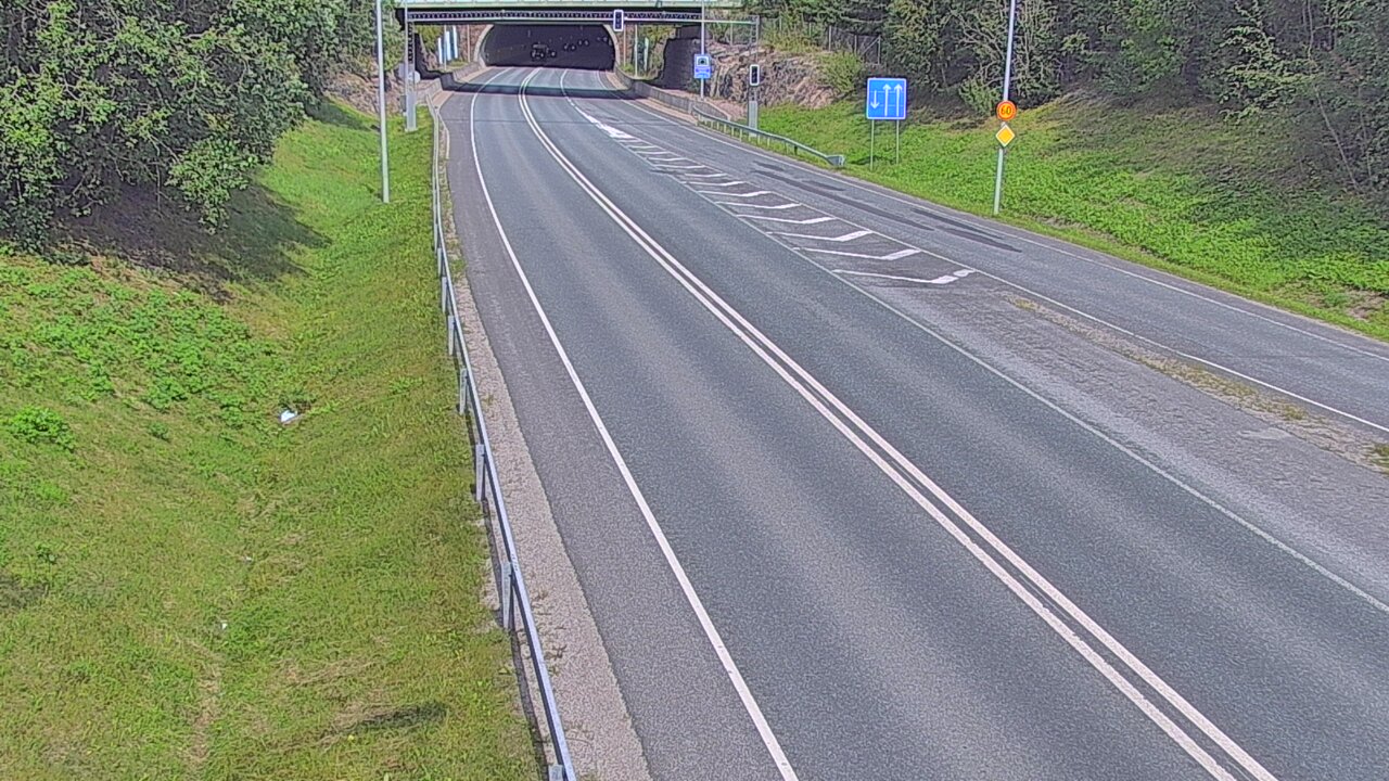 Weather Camera Image Tie 102 Hiidenkallion tunneli, suuaukko etelä, Espoo, Uusimaa