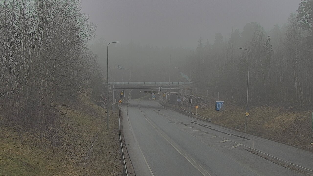 Kelikamerat Kuva Tie 102 Hiidenkallion tunneli, suuaukko etelä, Espoo, Uusimaa