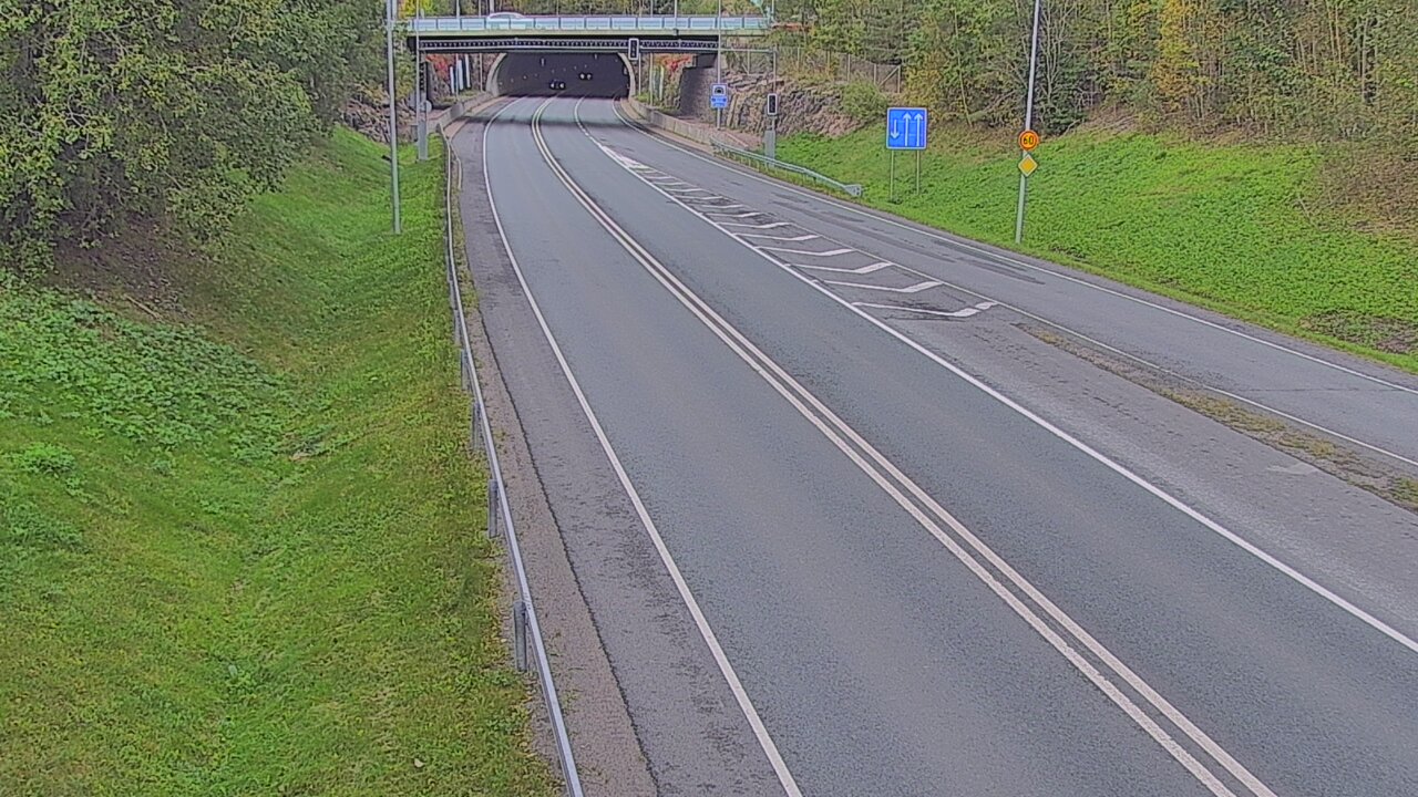 Kelikamerat Kuva Tie 102 Hiidenkallion tunneli, suuaukko etelä, Espoo, Uusimaa
