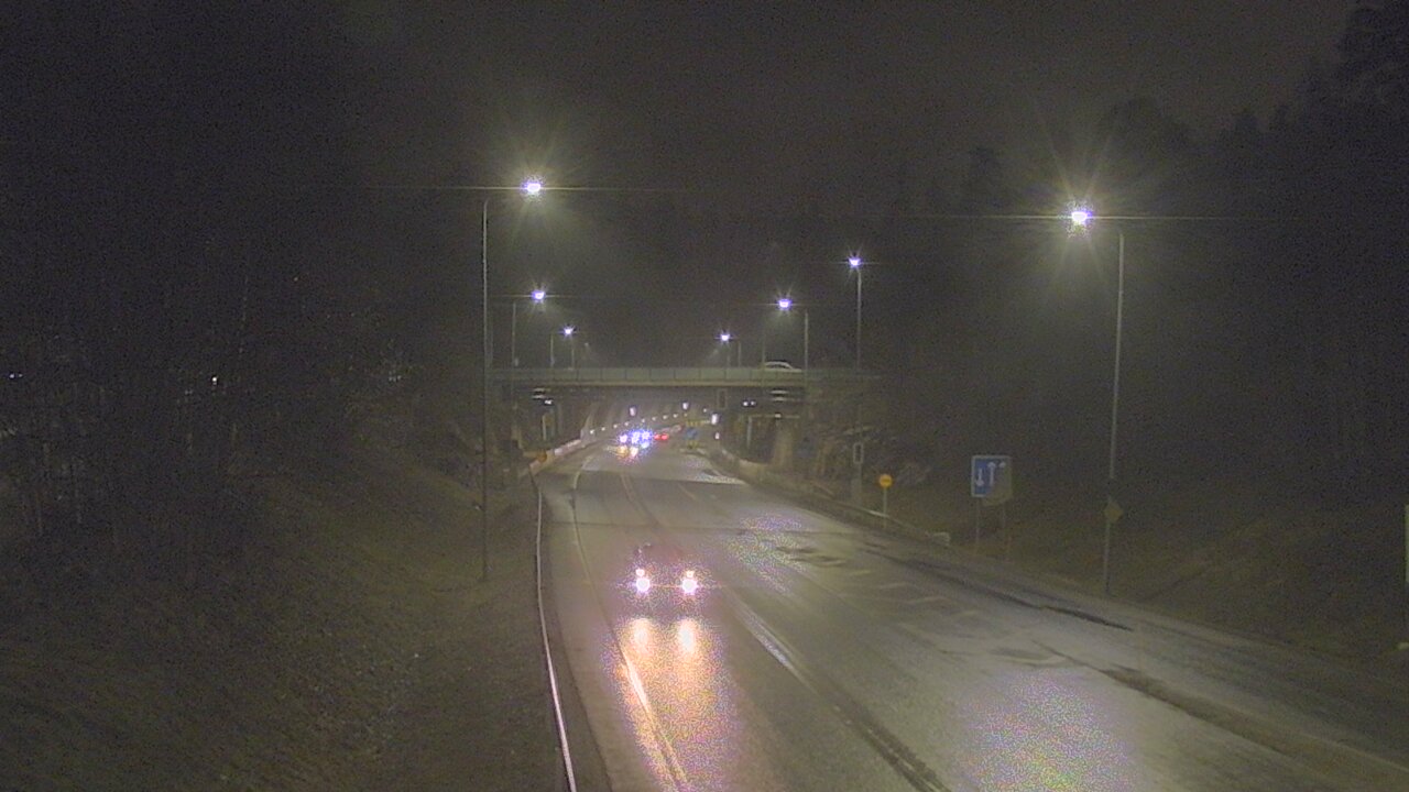 Kelikamerat Kuva Tie 102 Hiidenkallion tunneli, suuaukko etelä, Espoo, Uusimaa