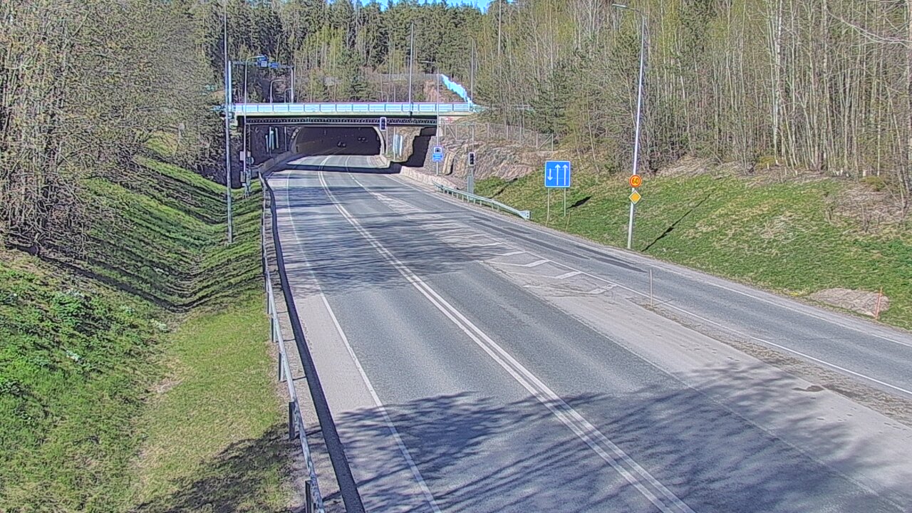 Kelikamerat Kuva Tie 102 Hiidenkallion tunneli, suuaukko etelä, Espoo, Uusimaa