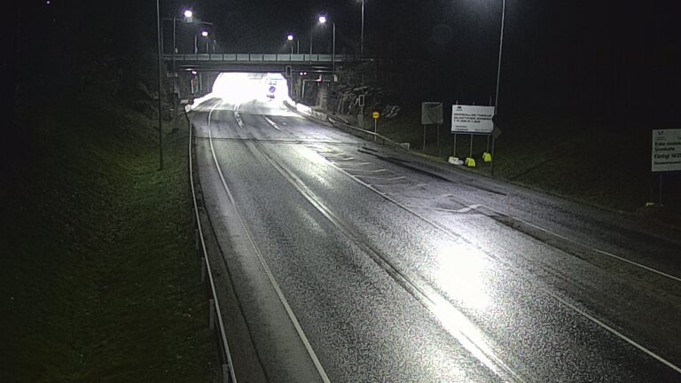 Weather Camera Image Tie 102 Hiidenkallion tunneli, suuaukko etelä, Espoo, Uusimaa