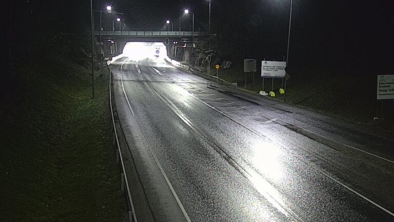 Weather Camera Image Tie 102 Hiidenkallion tunneli, suuaukko etelä, Espoo, Uusimaa