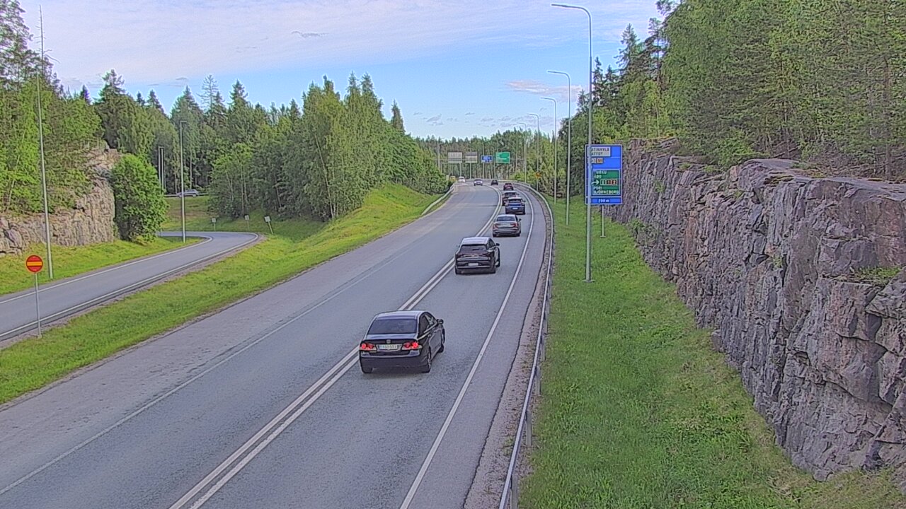 Kelikamerat Kuva Tie 102 Hiidenkallion tunneli, suuaukko etelä, Espoo, Uusimaa