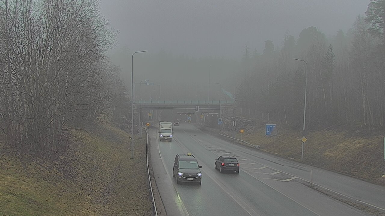 Weather Camera Image Tie 102 Hiidenkallion tunneli, suuaukko etelä, Espoo, Uusimaa