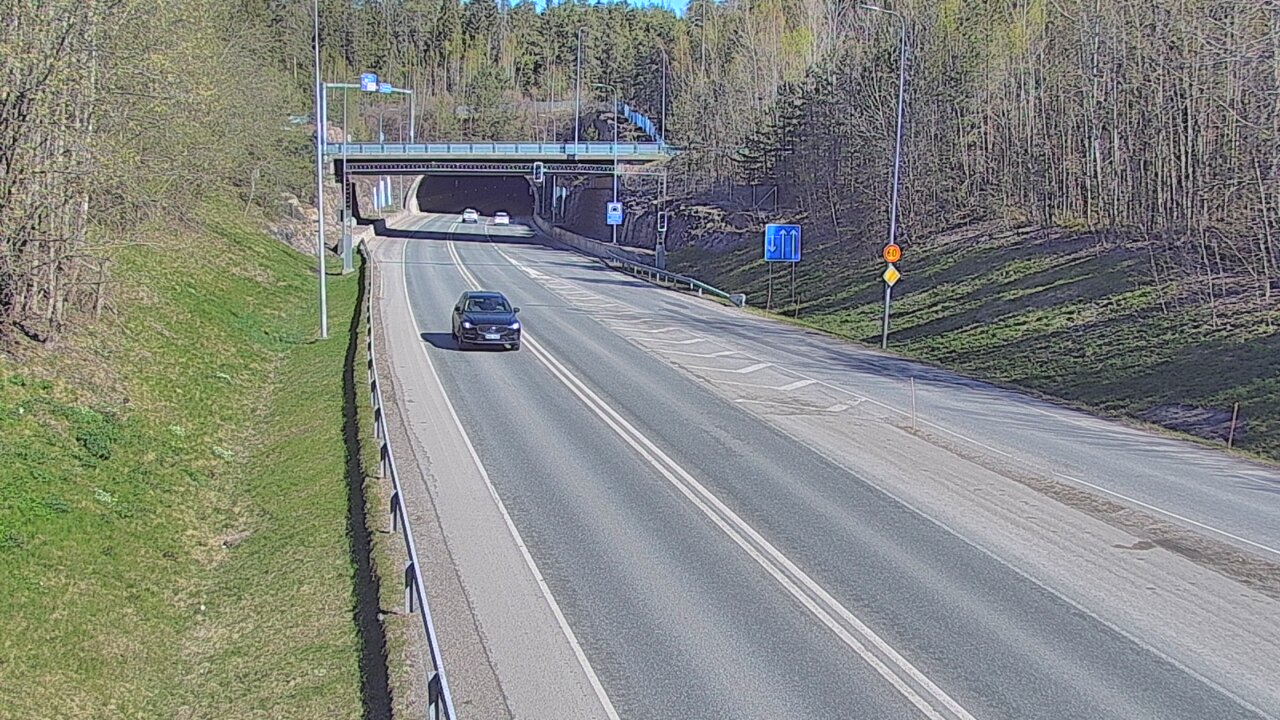 Kelikamerat Kuva Tie 102 Hiidenkallion tunneli, suuaukko etelä, Espoo, Uusimaa