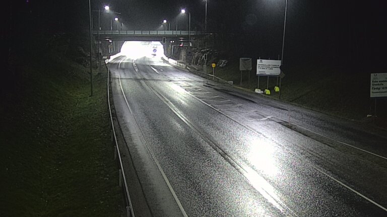 Weather Camera Image Tie 102 Hiidenkallion tunneli, suuaukko etelä, Espoo, Uusimaa