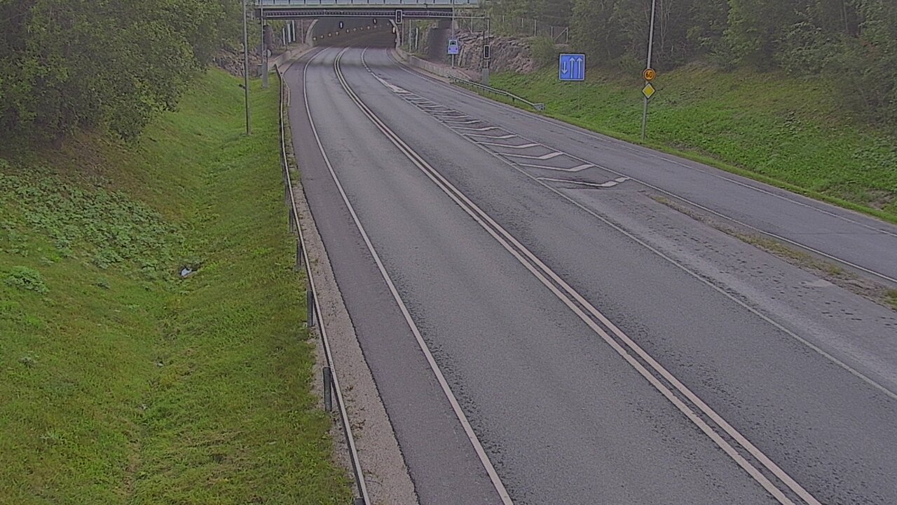 Kelikamerat Kuva Tie 102 Hiidenkallion tunneli, suuaukko etelä, Espoo, Uusimaa