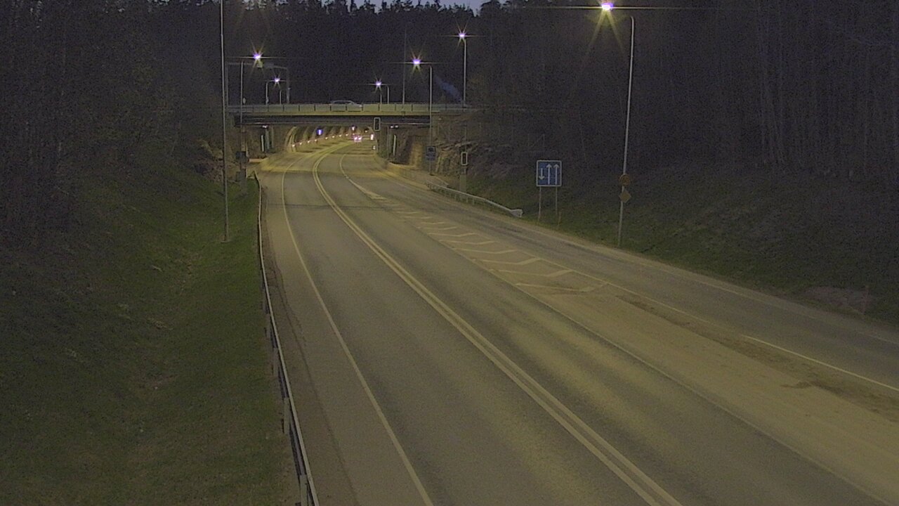 Weather Camera Image Tie 102 Hiidenkallion tunneli, suuaukko etelä, Espoo, Uusimaa