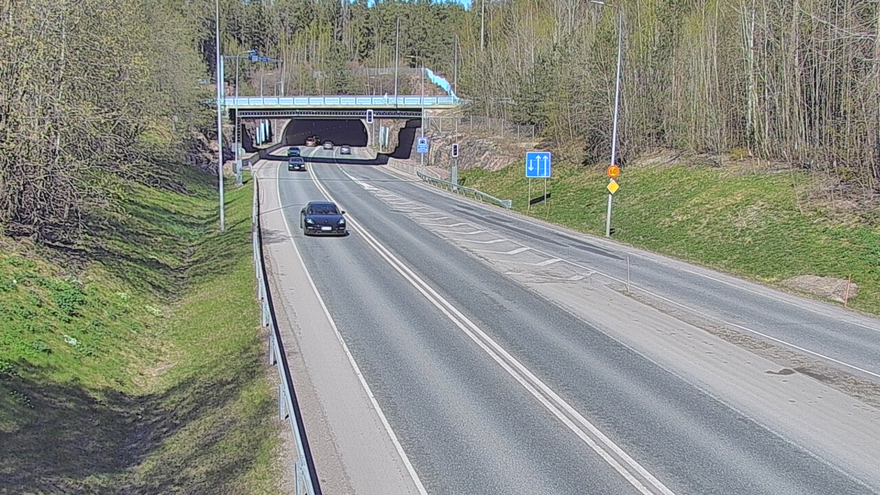 Kelikamerat Kuva Tie 102 Hiidenkallion tunneli, suuaukko etelä, Espoo, Uusimaa