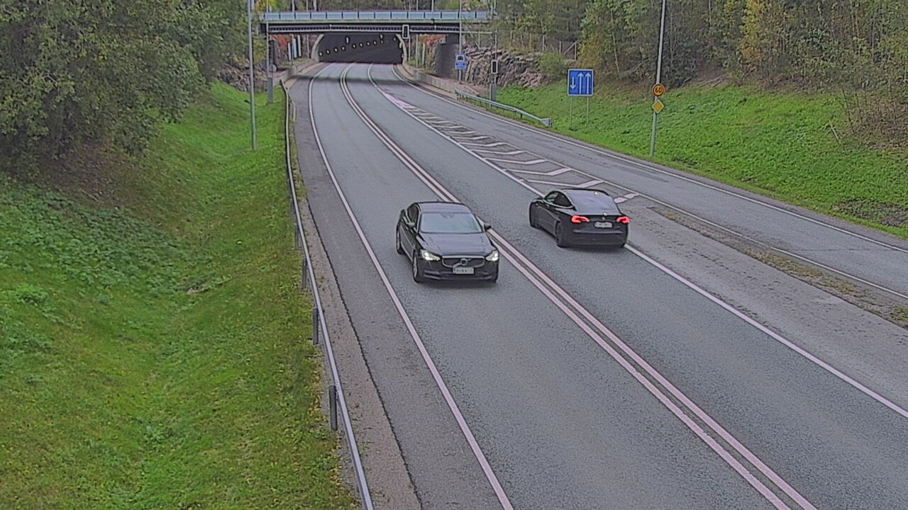 Kelikamerat Kuva Tie 102 Hiidenkallion tunneli, suuaukko etelä, Espoo, Uusimaa