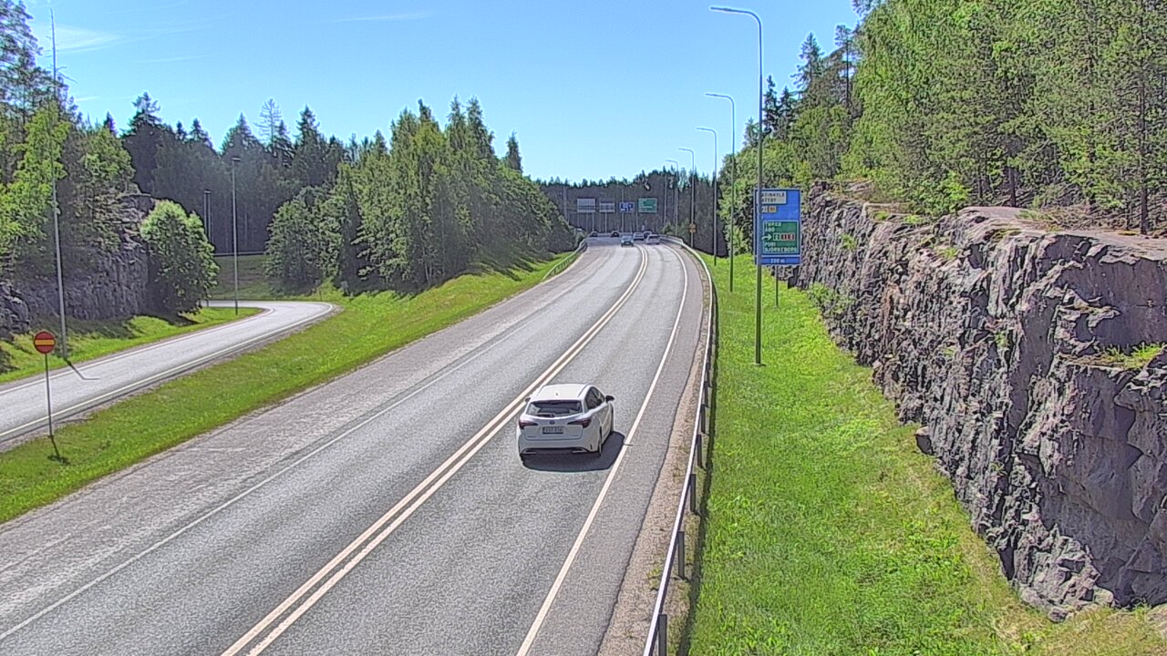 Kelikamerat Kuva Tie 102 Hiidenkallion tunneli, suuaukko etelä, Espoo, Uusimaa
