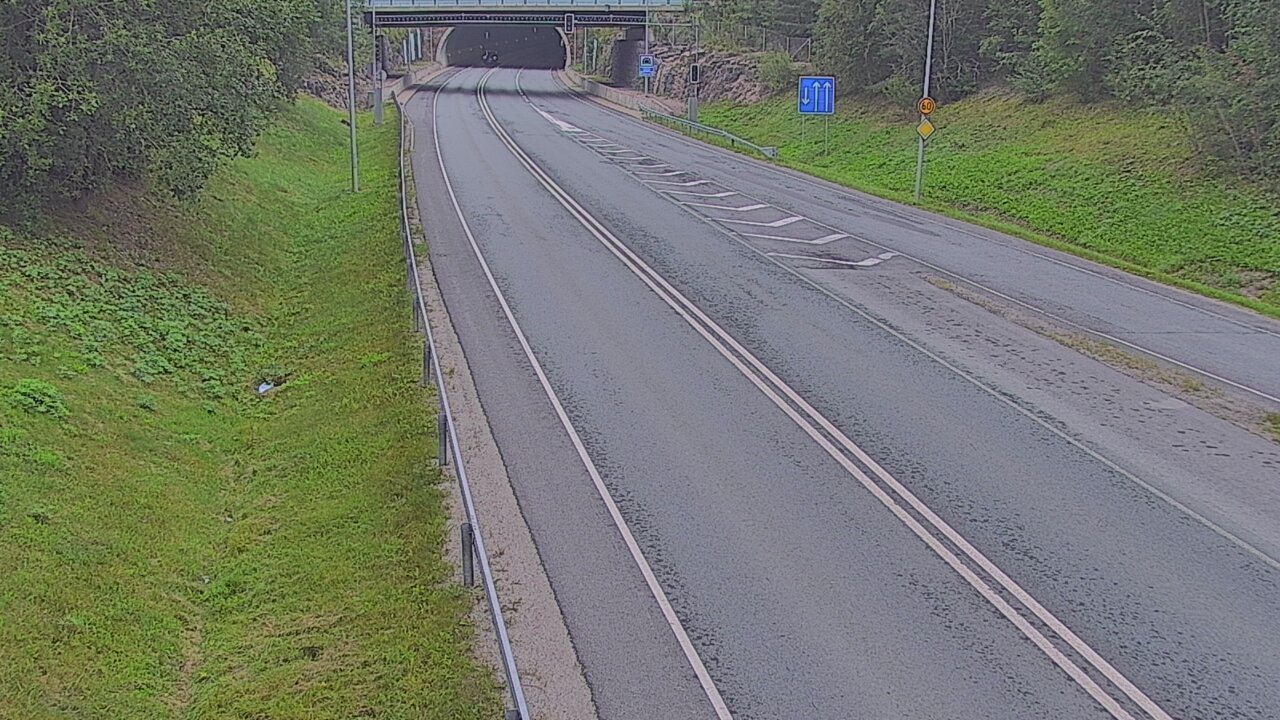 Weather Camera Image Tie 102 Hiidenkallion tunneli, suuaukko etelä, Espoo, Uusimaa