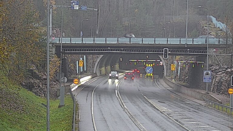 Kelikamerat Kuva Tie 102 Hiidenkallion tunneli, suuaukko etelä, Espoo, Uusimaa