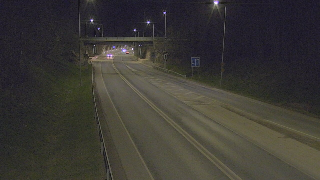 Kelikamerat Kuva Tie 102 Hiidenkallion tunneli, suuaukko etelä, Espoo, Uusimaa