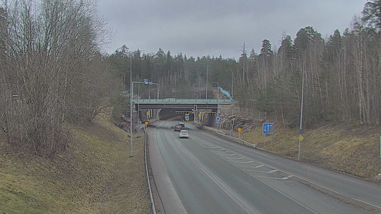 Weather Camera Image Tie 102 Hiidenkallion tunneli, suuaukko etelä, Espoo, Uusimaa