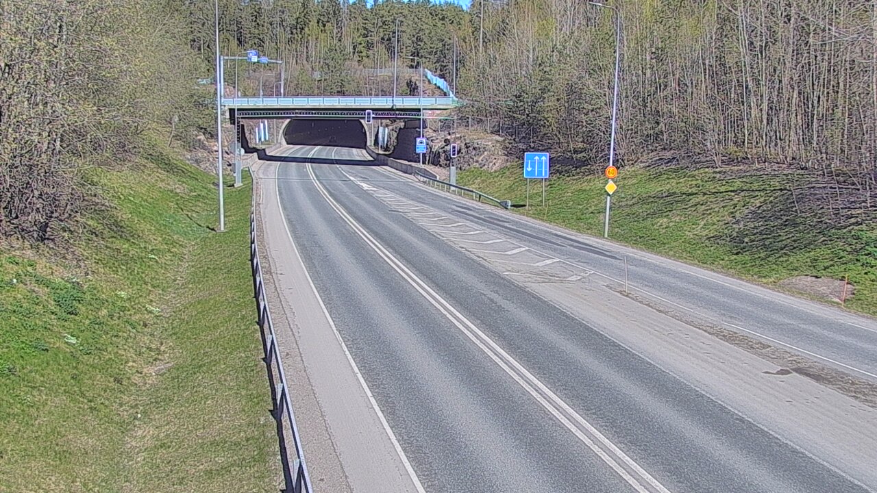 Kelikamerat Kuva Tie 102 Hiidenkallion tunneli, suuaukko etelä, Espoo, Uusimaa