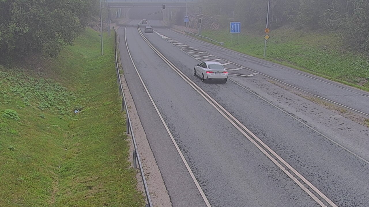 Weather Camera Image Tie 102 Hiidenkallion tunneli, suuaukko etelä, Espoo, Uusimaa