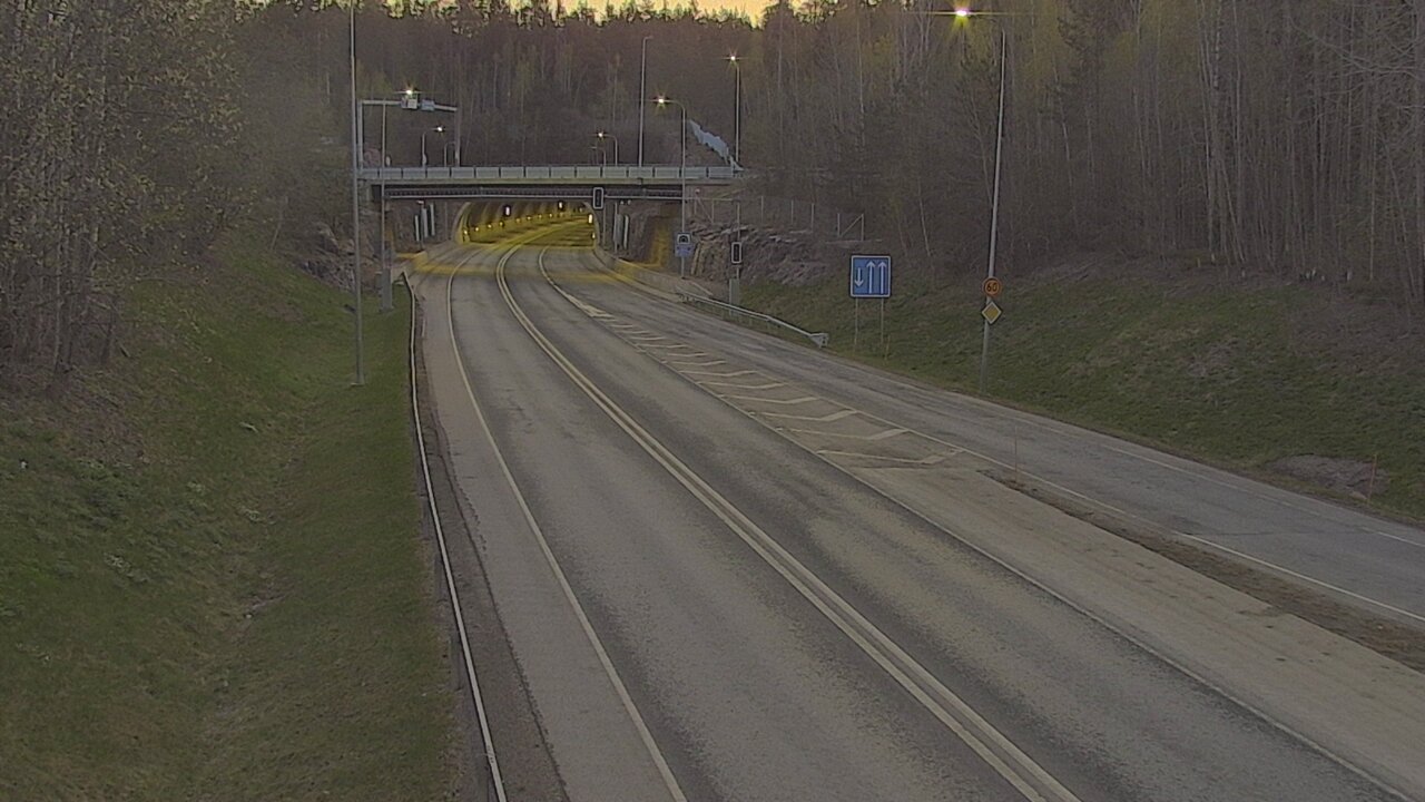 Kelikamerat Kuva Tie 102 Hiidenkallion tunneli, suuaukko etelä, Espoo, Uusimaa