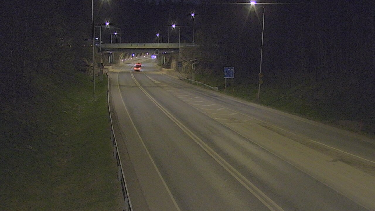Weather Camera Image Tie 102 Hiidenkallion tunneli, suuaukko etelä, Espoo, Uusimaa