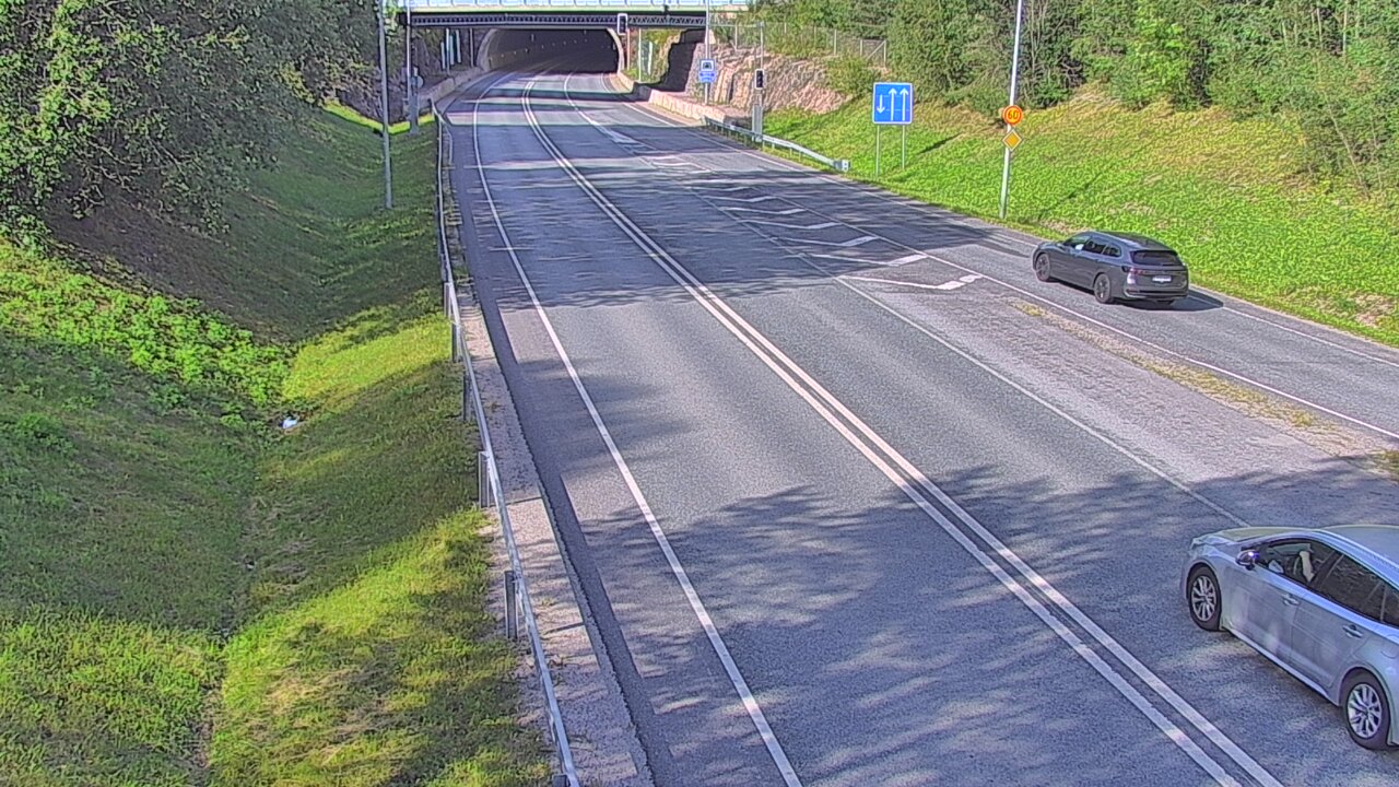 Kelikamerat Kuva Tie 102 Hiidenkallion tunneli, suuaukko etelä, Espoo, Uusimaa
