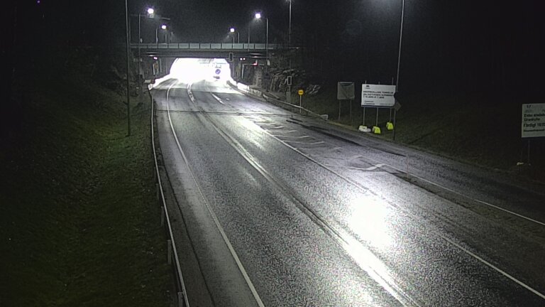 Weather Camera Image Tie 102 Hiidenkallion tunneli, suuaukko etelä, Espoo, Uusimaa