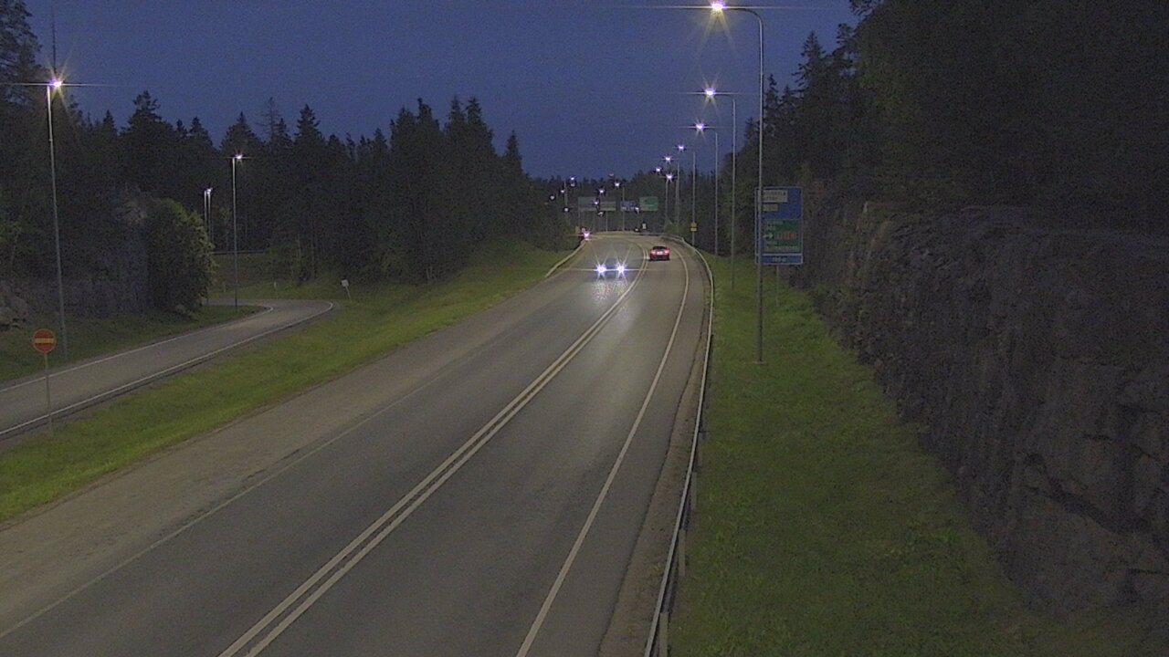 Kelikamerat Kuva Tie 102 Hiidenkallion tunneli, suuaukko etelä, Espoo, Uusimaa