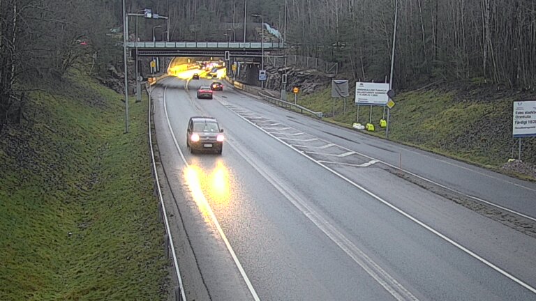 Weather Camera Image Tie 102 Hiidenkallion tunneli, suuaukko etelä, Espoo, Uusimaa