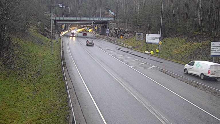Weather Camera Image Tie 102 Hiidenkallion tunneli, suuaukko etelä, Espoo, Uusimaa