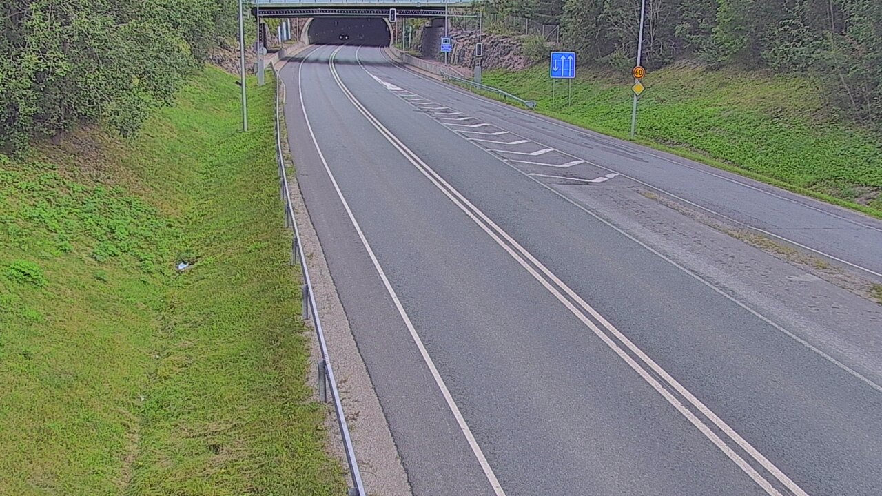 Weather Camera Image Tie 102 Hiidenkallion tunneli, suuaukko etelä, Espoo, Uusimaa