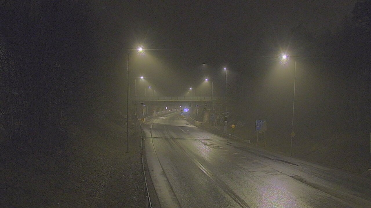 Kelikamerat Kuva Tie 102 Hiidenkallion tunneli, suuaukko etelä, Espoo, Uusimaa