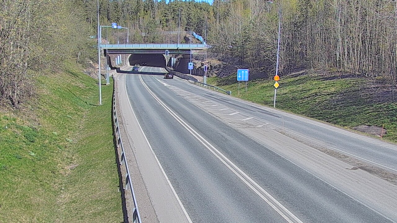 Kelikamerat Kuva Tie 102 Hiidenkallion tunneli, suuaukko etelä, Espoo, Uusimaa