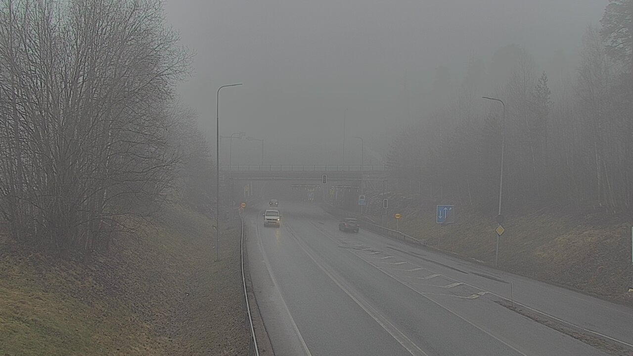 Kelikamerat Kuva Tie 102 Hiidenkallion tunneli, suuaukko etelä, Espoo, Uusimaa