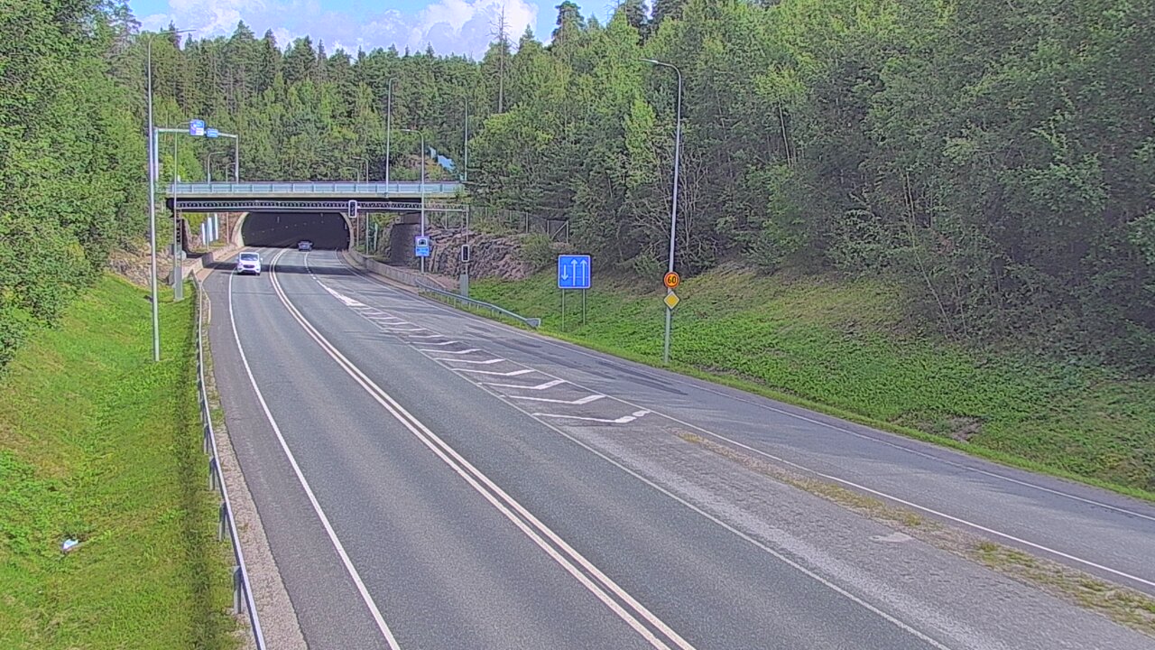 Kelikamerat Kuva Tie 102 Hiidenkallion tunneli, suuaukko etelä, Espoo, Uusimaa