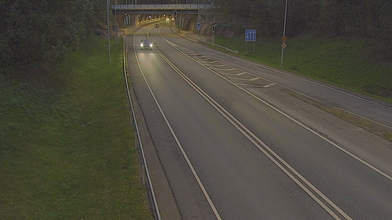 Kelikamerat Kuva Tie 102 Hiidenkallion tunneli, suuaukko etelä, Espoo, Uusimaa