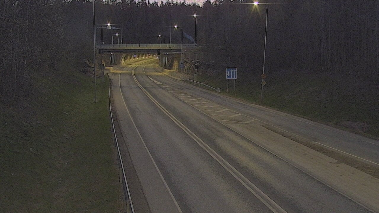 Kelikamerat Kuva Tie 102 Hiidenkallion tunneli, suuaukko etelä, Espoo, Uusimaa