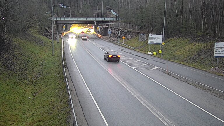 Weather Camera Image Tie 102 Hiidenkallion tunneli, suuaukko etelä, Espoo, Uusimaa