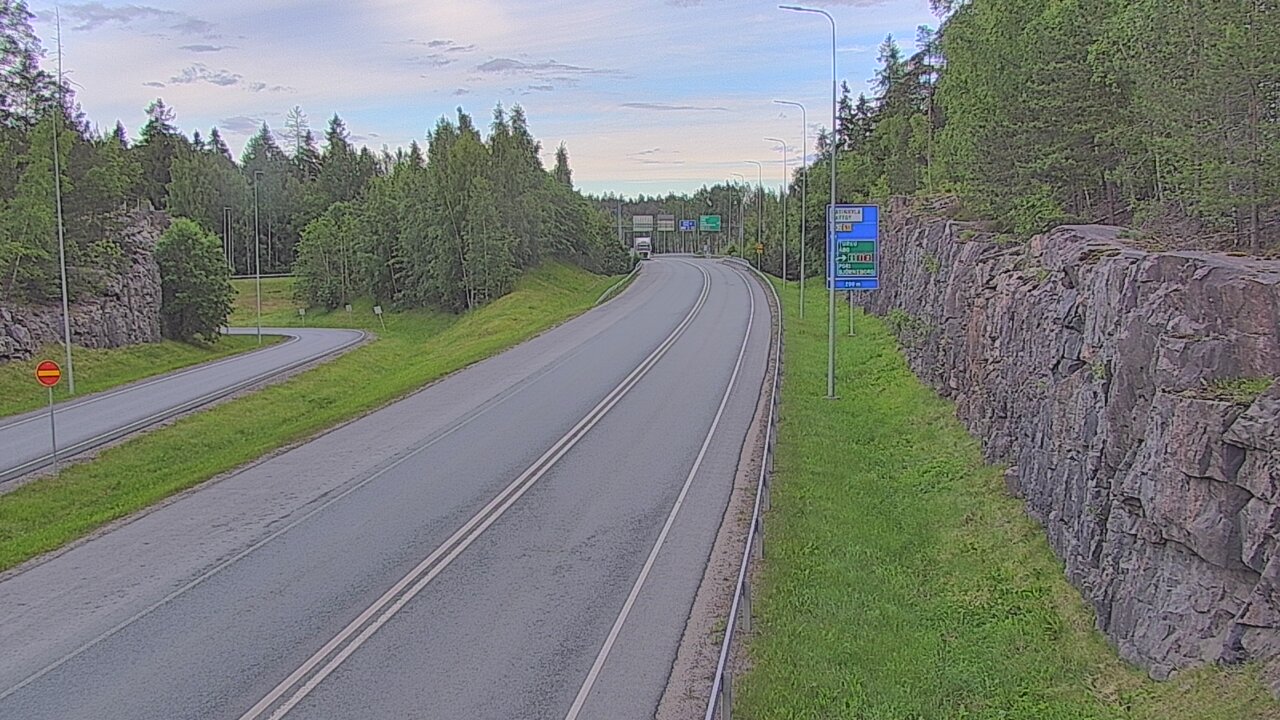 Kelikamerat Kuva Tie 102 Hiidenkallion tunneli, suuaukko etelä, Espoo, Uusimaa